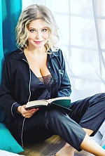 Ukrainian mail order bride Nicole from Warsaw with blonde hair and blue eye color - image 8
