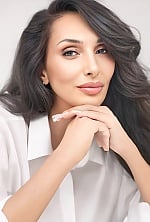Ukrainian mail order bride Suzanne from Copenhagen with black hair and brown eye color - image 9