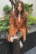 Ukrainian mail order bride Elena from Kyiv with light brown hair and brown eye color - image 11