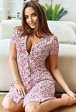 Ukrainian mail order bride Karyna from Kyiv with light brown hair and green eye color - image 5