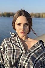 Ukrainian mail order bride Karyna from Kyiv with light brown hair and green eye color - image 10
