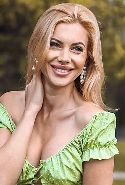 Daria, 36 y.o. from Kiyiv, Ukraine