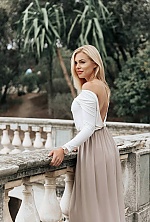 Ukrainian mail order bride Daria from Kiyiv with blonde hair and brown eye color - image 2