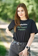 Ukrainian mail order bride Oksana from Kyiv with light brown hair and grey eye color - image 2