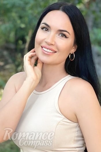 Ukrainian mail order bride Marina from Kyiv with black hair and brown eye color - image 1