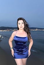 Ukrainian mail order bride Nataliya from Lviv with auburn hair and brown eye color - image 8