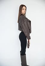 Ukrainian mail order bride Olena from Kyiv with brunette hair and green eye color - image 2