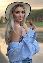Ukrainian mail order bride Maria from Chisinau with blonde hair and green eye color - image 3