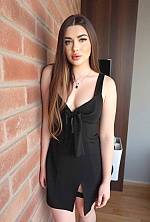 Ukrainian mail order bride Daria from Kyiv with light brown hair and green eye color - image 8