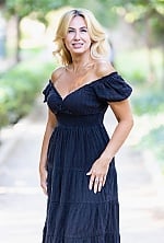 Ukrainian mail order bride Olga from Kyiv with blonde hair and grey eye color - image 4