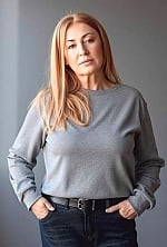 Ukrainian mail order bride Elena from New Orleans with light brown hair and brown eye color - image 17