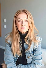 Ukrainian mail order bride Elena from New Orleans with light brown hair and brown eye color - image 19