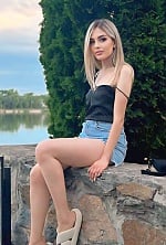 Ukrainian mail order bride Natalia from Kropyvnytskyi with light brown hair and brown eye color - image 3