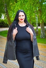 Ukrainian mail order bride Yulia from Pivdenne with brunette hair and green eye color - image 7
