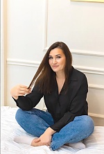 Ukrainian mail order bride Alina from Los Angeles with light brown hair and grey eye color - image 8