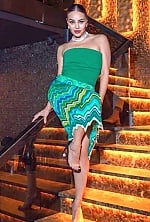 Ukrainian mail order bride Hanna from Kyiv with light brown hair and green eye color - image 5