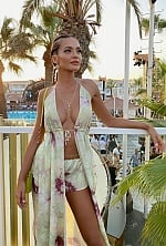 Ukrainian mail order bride Paulina from Madrid with light brown hair and brown eye color - image 7