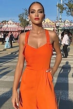 Ukrainian mail order bride Paulina from Madrid with light brown hair and brown eye color - image 11