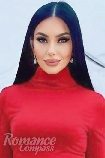 Ukrainian mail order bride Anastasia from Izmail with brunette hair and brown eye color - image 1