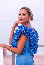 Ukrainian mail order bride Sviatlana from Meriden with light brown hair and blue eye color - image 10