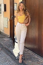 Ukrainian mail order bride Inna from Varese with light brown hair and green eye color - image 3