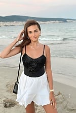 Ukrainian mail order bride Alina from Kyiv Oblast with light brown hair and brown eye color - image 7