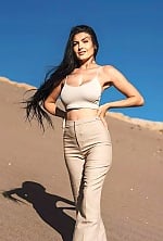 Ukrainian mail order bride Nazaret from Abarán with black hair and brown eye color - image 3