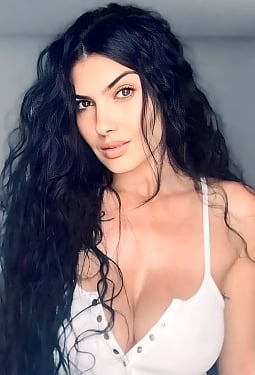 Nazaret, 37 y.o. from Abarán, Spain
