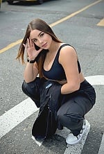 Ukrainian mail order bride Isabela from Bogotá with light brown hair and brown eye color - image 5
