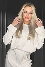 Ukrainian mail order bride Olha from Kyiv with blonde hair and green eye color - image 3