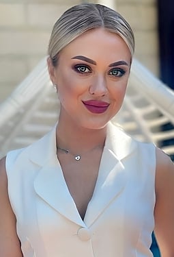 Olha, 32 y.o. from Kyiv, Ukraine