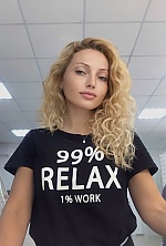 Ukrainian mail order bride Yulia from Kyiv with blonde hair and green eye color - image 2