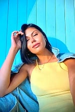 Ukrainian mail order bride Daria from Kyiv with black hair and brown eye color - image 2