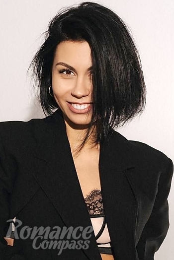 Ukrainian mail order bride Daria from Kyiv with black hair and brown eye color - image 1