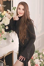 Ukrainian mail order bride Daria from Kyiv with light brown hair and green eye color - image 17