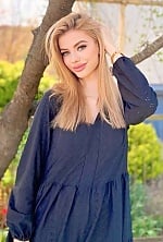 Ukrainian mail order bride Kateryna from Vinnytsia with light brown hair and green eye color - image 5