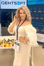 Ukrainian mail order bride Veronika from Miami with blonde hair and brown eye color - image 4