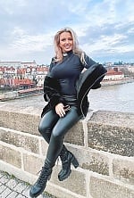 Ukrainian mail order bride Veronika from Miami with blonde hair and brown eye color - image 5