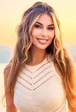 Yana, 34 y.o. from Toronto, Canada