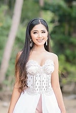 Ukrainian mail order bride Wilshe from Puerto Princesa City with auburn hair and brown eye color - image 9