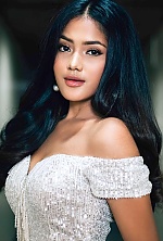 Ukrainian mail order bride Wilshe from Puerto Princesa City with auburn hair and brown eye color - image 7