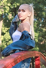 Ukrainian mail order bride Alina from London with blonde hair and green eye color - image 6