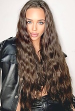 Ukrainian mail order bride Arina from Kyiv with brunette hair and blue eye color - image 4