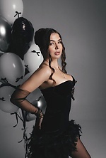 Ukrainian mail order bride Krystyna from Kyiv with brunette hair and brown eye color - image 4