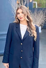 Ukrainian mail order bride Maryna from Chernivtsi with light brown hair and brown eye color - image 6