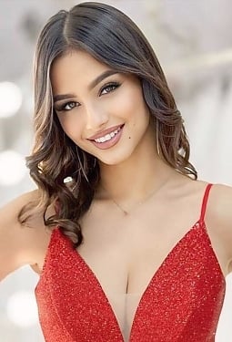 Nadiia, 18 y.o. from Odesa, Ukraine