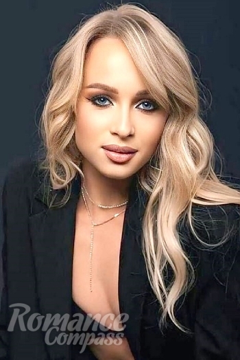 Ukrainian mail order bride Tetiana from Barcelona with blonde hair and blue eye color - image 1