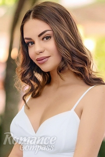Ukrainian mail order bride Natalia from Kyiv with light brown hair and brown eye color - image 1