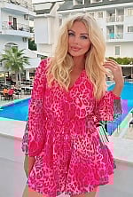 Ukrainian mail order bride Olena from Kyiv with blonde hair and blue eye color - image 2