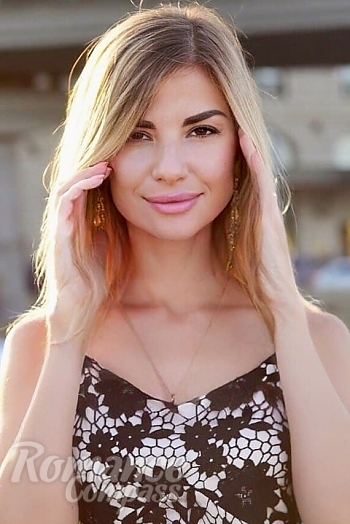 Ukrainian mail order bride Svitlana from Kyiv with blonde hair and brown eye color - image 1